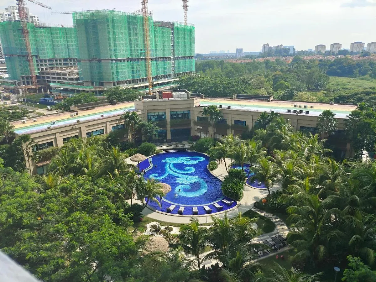Newly Cozy Recreational Country Garden Central Park Johor Bahru Apartment