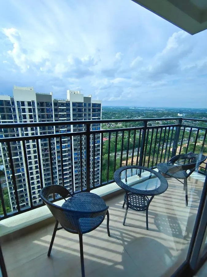 Newly Cozy Recreational Country Garden Central Park Johor Bahru Daire