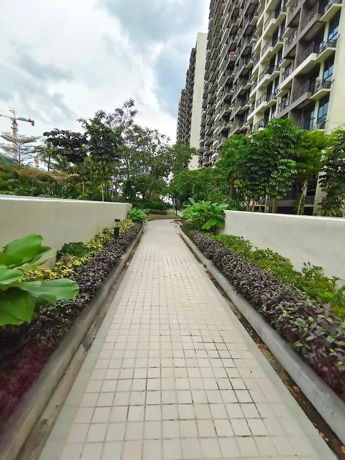 Newly Cozy Recreational Country Garden Central Park Johor Bahru Daire