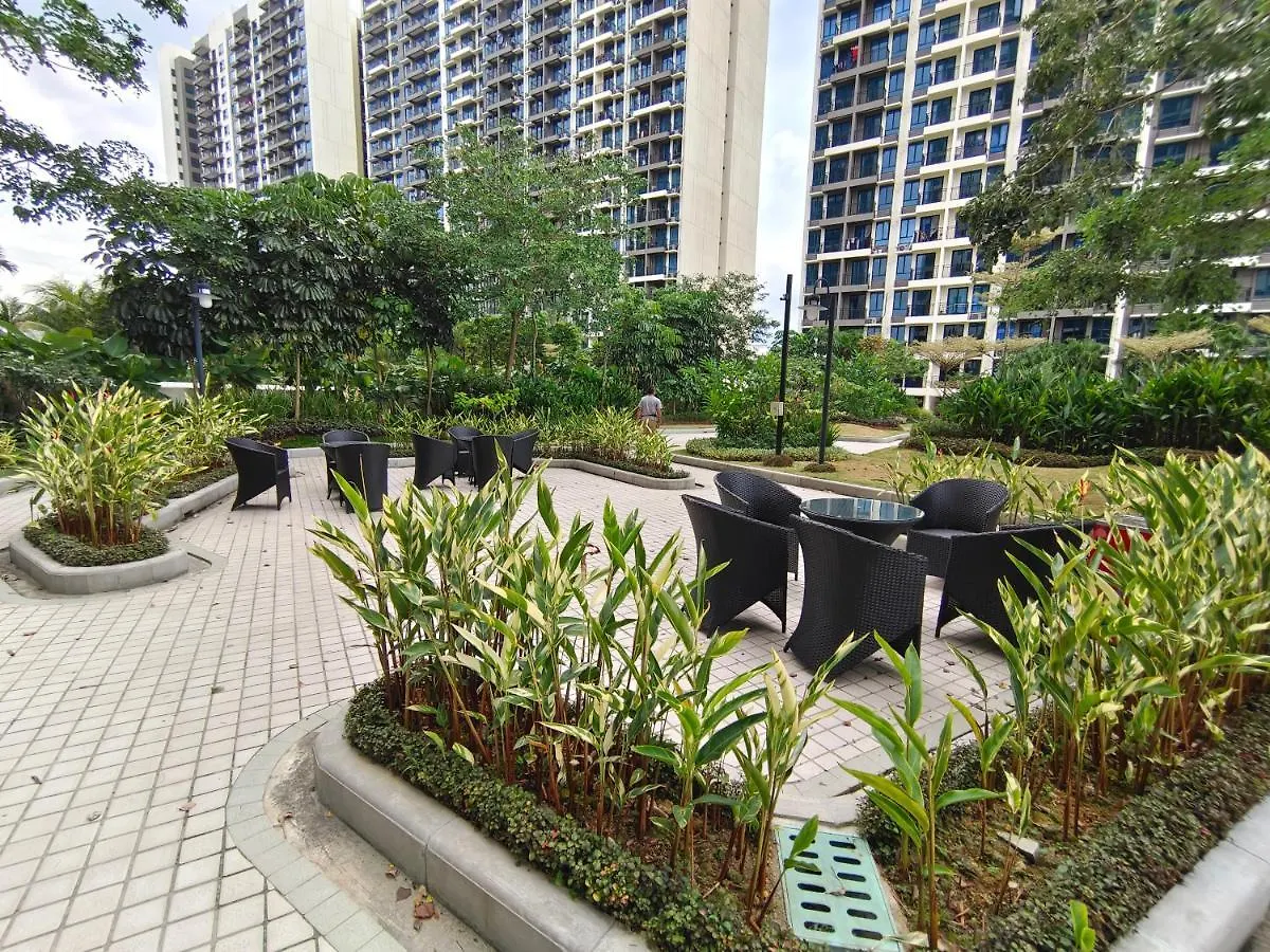 Newly Cozy Recreational Country Garden Central Park Johor Bahru Daire